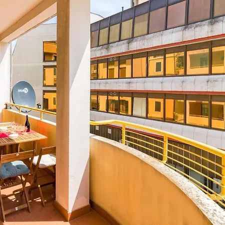 Cubo Apartment